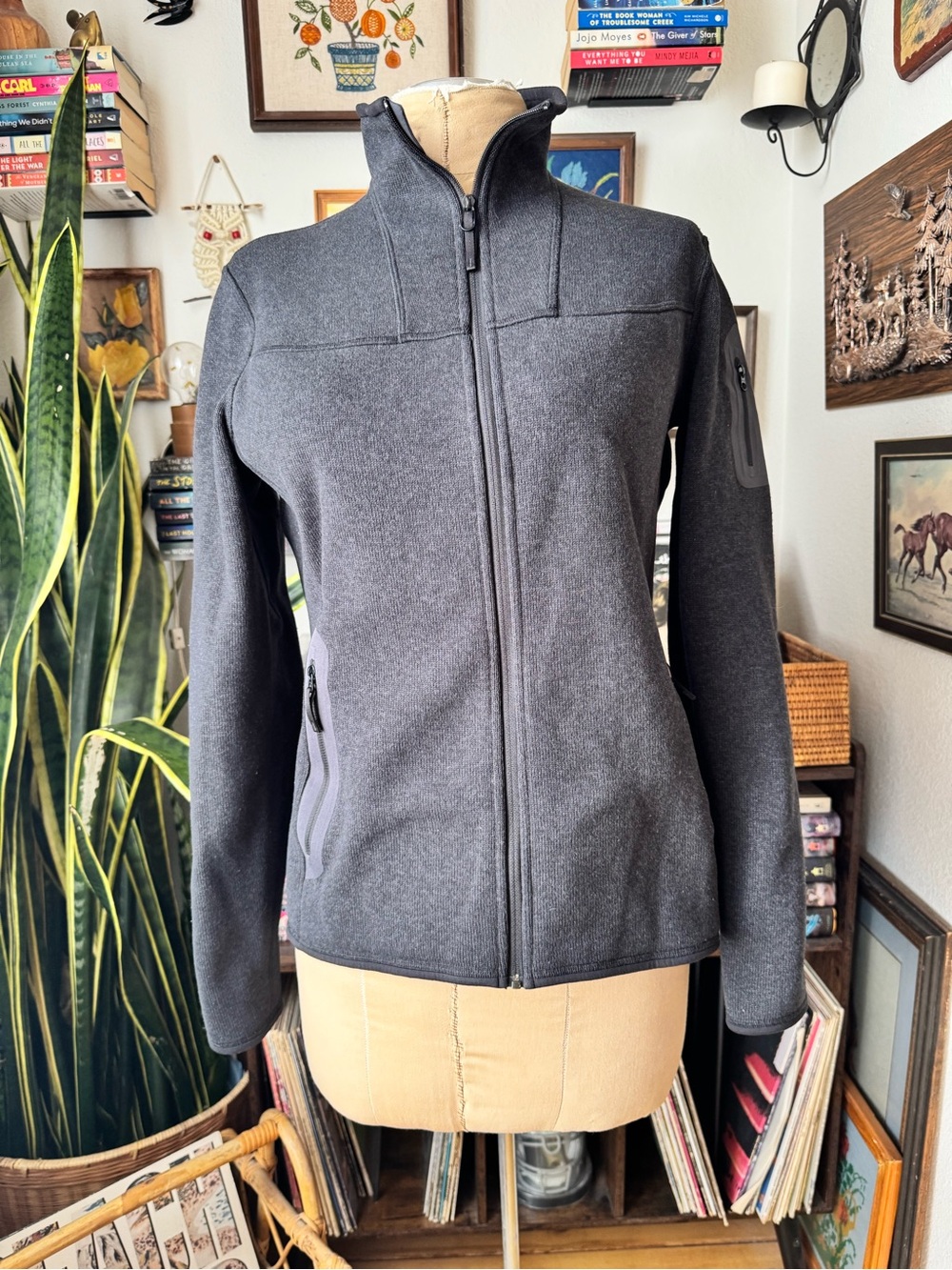 Arc’teryx Covert Cardigan Women's Large Fleece Full Zip Dark Gray Outdoor